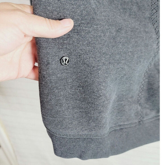 LULULEMON AVENUE PULLOVER SWEATSHIRT IN DARK GRAY, SZ MEDIUM/LARGE - Picture 8 of 12